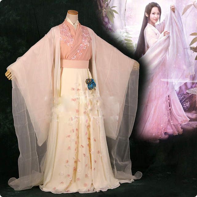 Exploring the World of Hanfu Fashion for Plus-Size Individuals with a Focus on the Belly Area