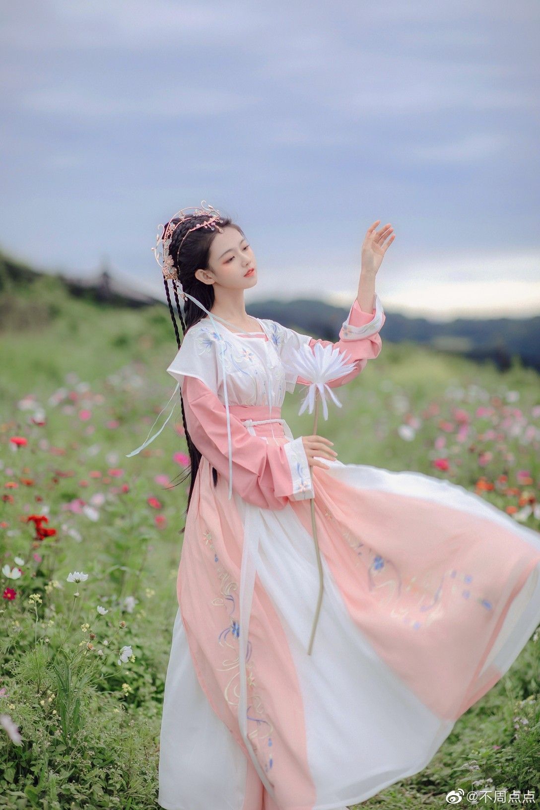 Spring and Autumn Childrens Horseface Skirt:The Charm of Traditional Chinese Dress Spring and Autumn Childrens Horseface Skirt:The Charm of Traditional Chinese Dress