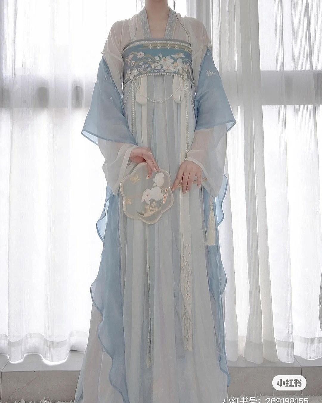 Embracing the Charm of Qipao:A Journey for the Petite and Curvier Figure Embracing the Charm of Qipao:A Journey for the Petite and Curvier Figure