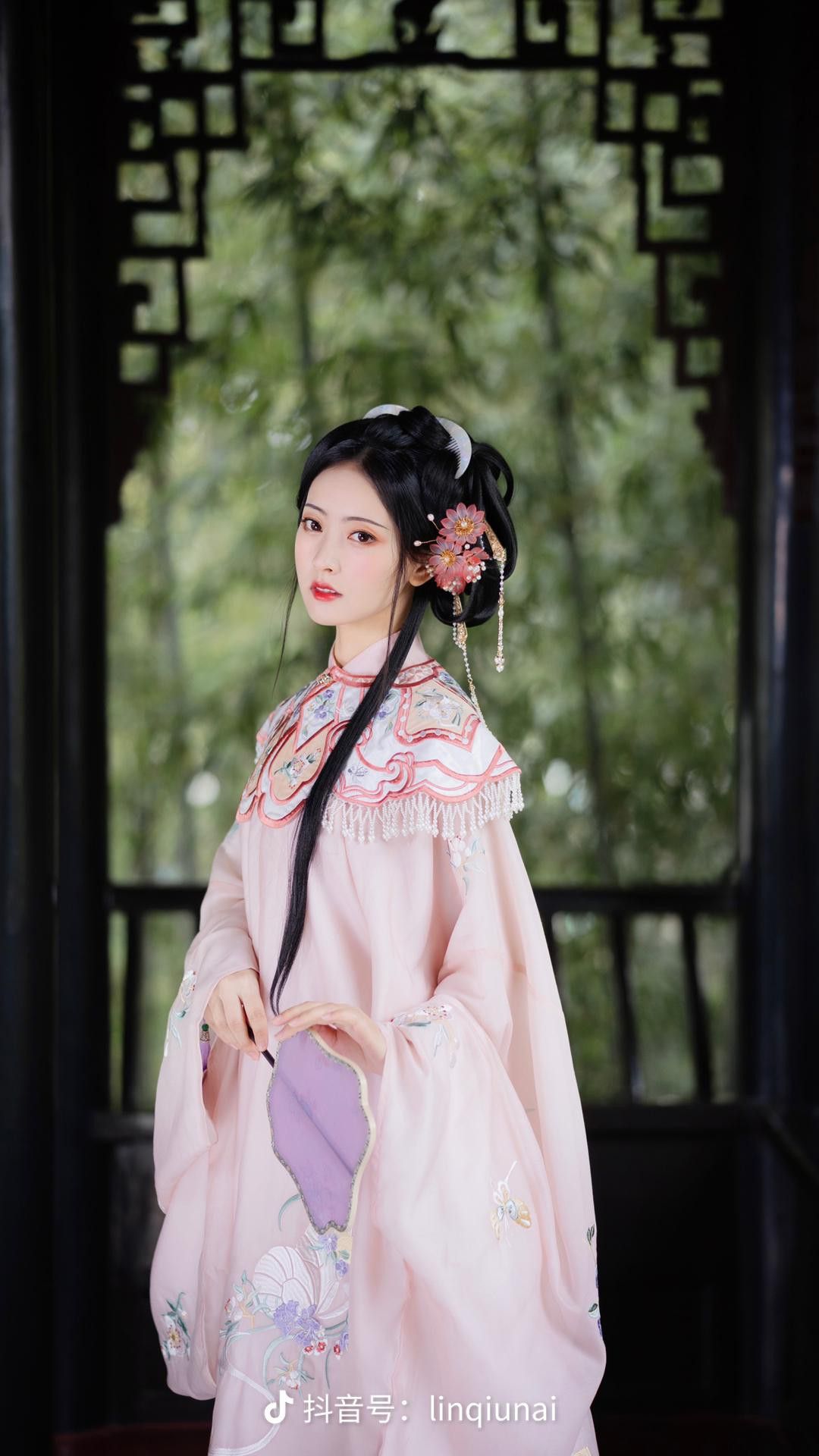 Summer Shoe Options for the Perfect Qipao Summer Shoe Options for the Perfect Qipao