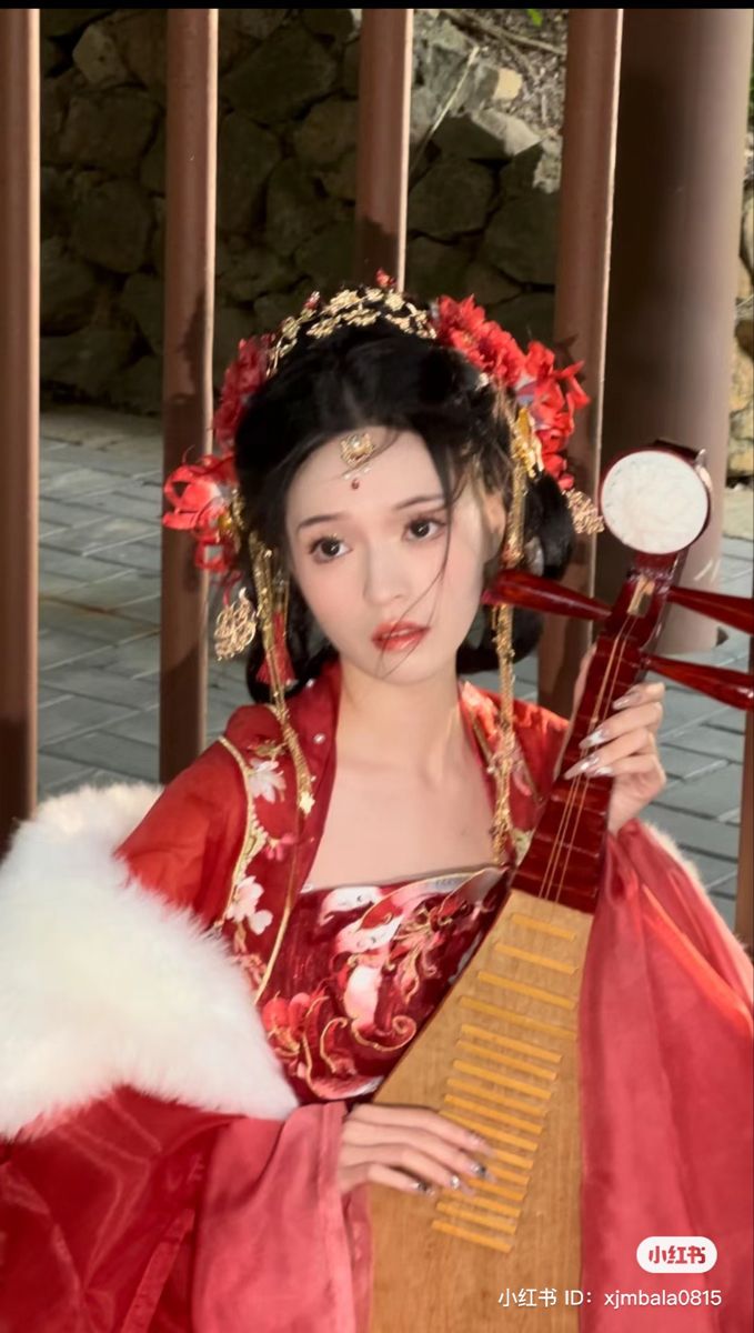 Wang Xiaoyas Cheongsam:A Tale of Traditional Elegance Wang Xiaoyas Cheongsam:A Tale of Traditional Elegance