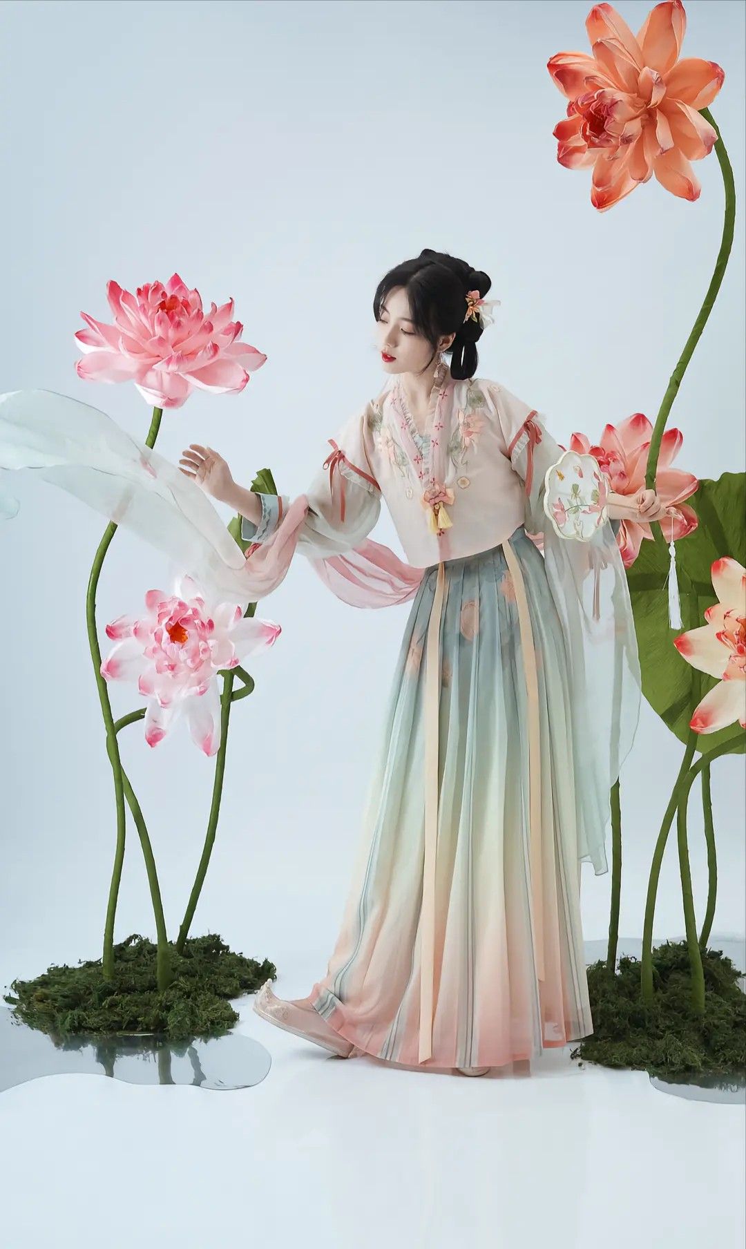 A Summer Hanfu Dress for 10-Year-Old Girls Embracing Traditional Elegance in Modern Comfort A Summer Hanfu Dress for 10-Year-Old Girls Embracing Traditional Elegance in Modern Comfort