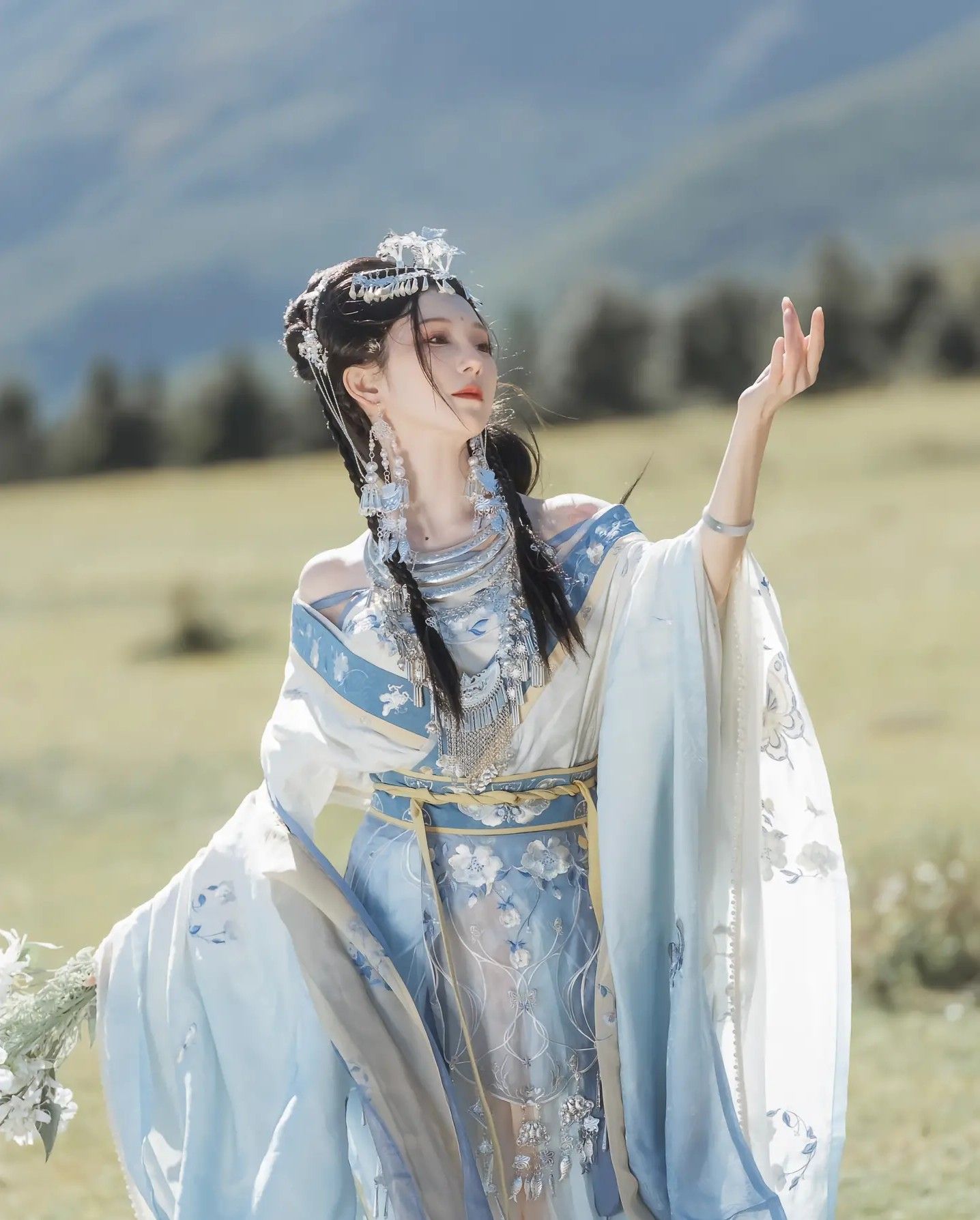 Original Design of Waist-Length Hanfu:Embracing the Traditional Beauty Original Design of Waist-Length Hanfu:Embracing the Traditional Beauty