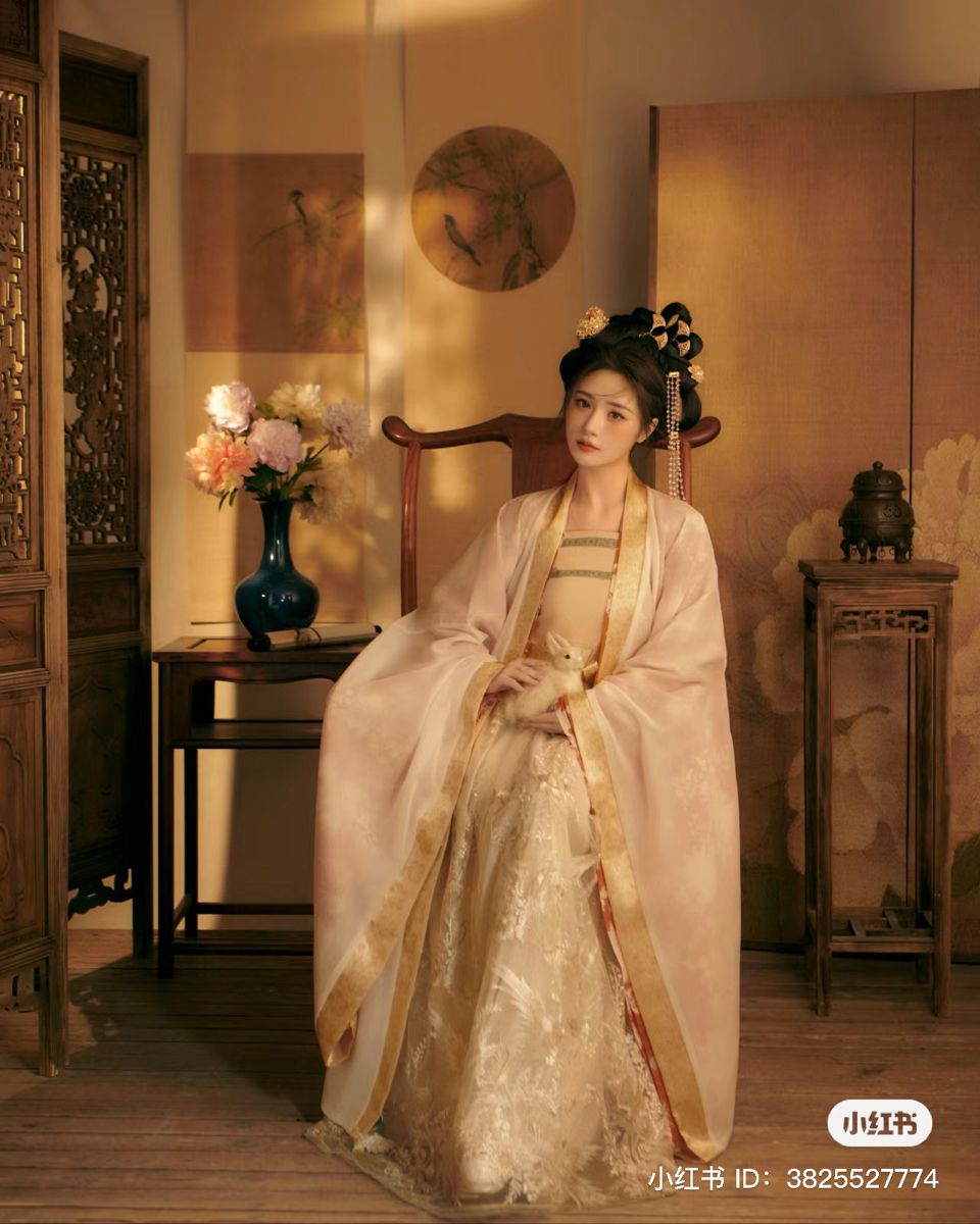 Modernizing Traditional Hanfu Skirts for Children:The Evolution of Cultural Fashion Modernizing Traditional Hanfu Skirts for Children:The Evolution of Cultural Fashion