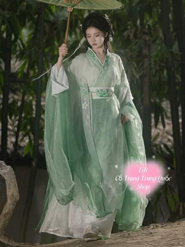 The Enchantment of Red Halter-Top Hanfu:Traditional Elegance Reimagined The Enchantment of Red Halter-Top Hanfu:Traditional Elegance Reimagined