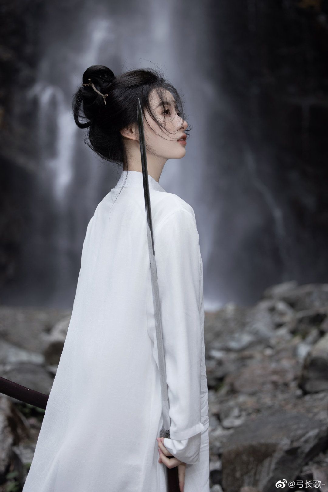 The Evolution of the Vest-Style Cheongsam:A Blend of Traditional Elegance and Modern Charm The Evolution of the Vest-Style Cheongsam:A Blend of Traditional Elegance and Modern Charm
