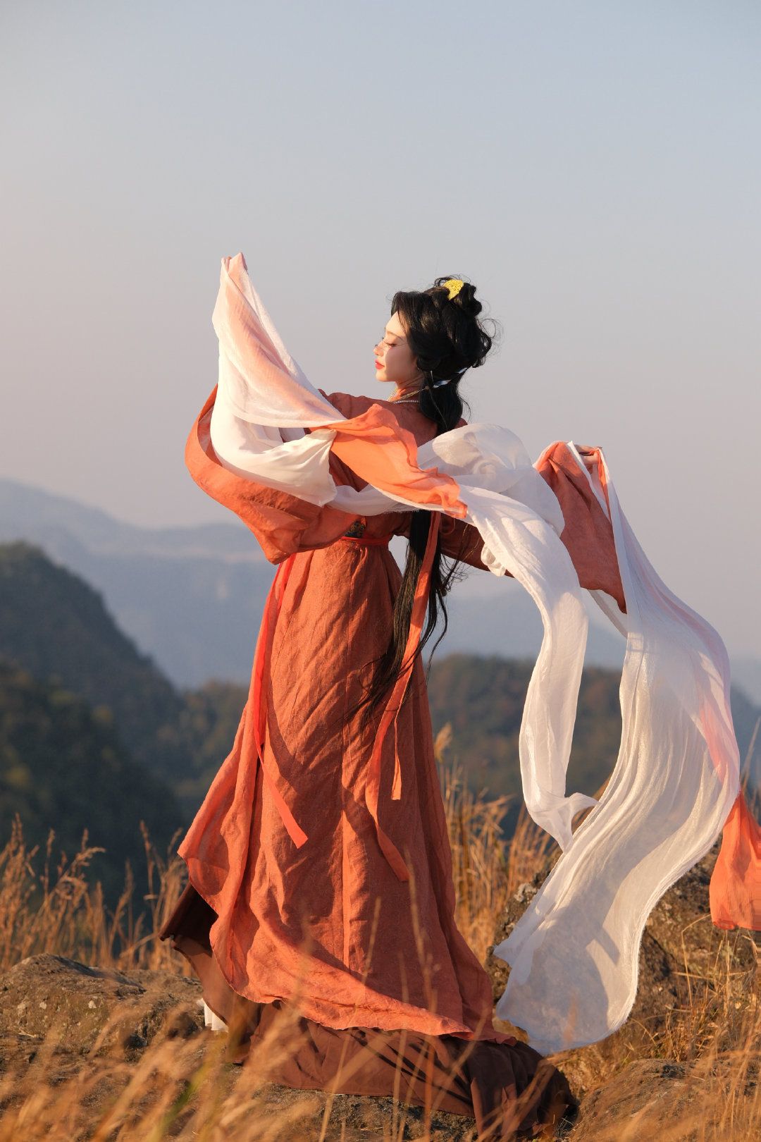 Neo-Classical Calligraphy and the Charm of Ma mian Qun:The Revival of Chinese Cultural Elegance Neo-Classical Calligraphy and the Charm of Ma mian Qun:The Revival of Chinese Cultural Elegance