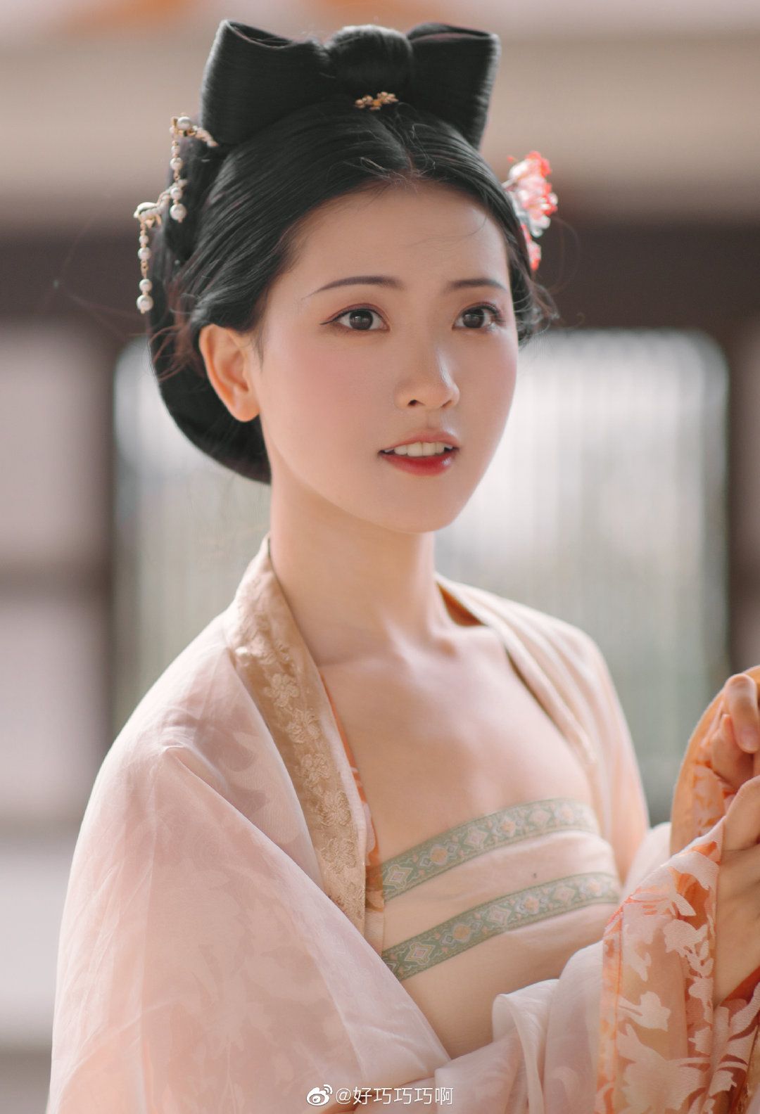 The Splendor of Red Cheongsam with Short Sleeves:A Cultural and Fashionable Journey The Splendor of Red Cheongsam with Short Sleeves:A Cultural and Fashionable Journey