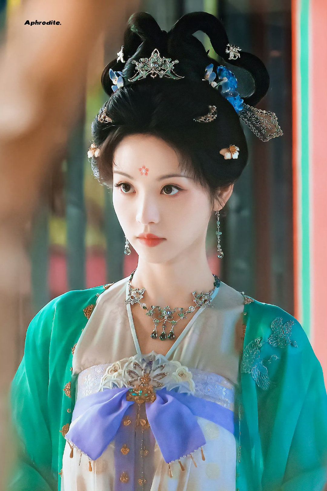 The Evolution of Cheongsam Hair Accessories:The Qipao Hair Clip
