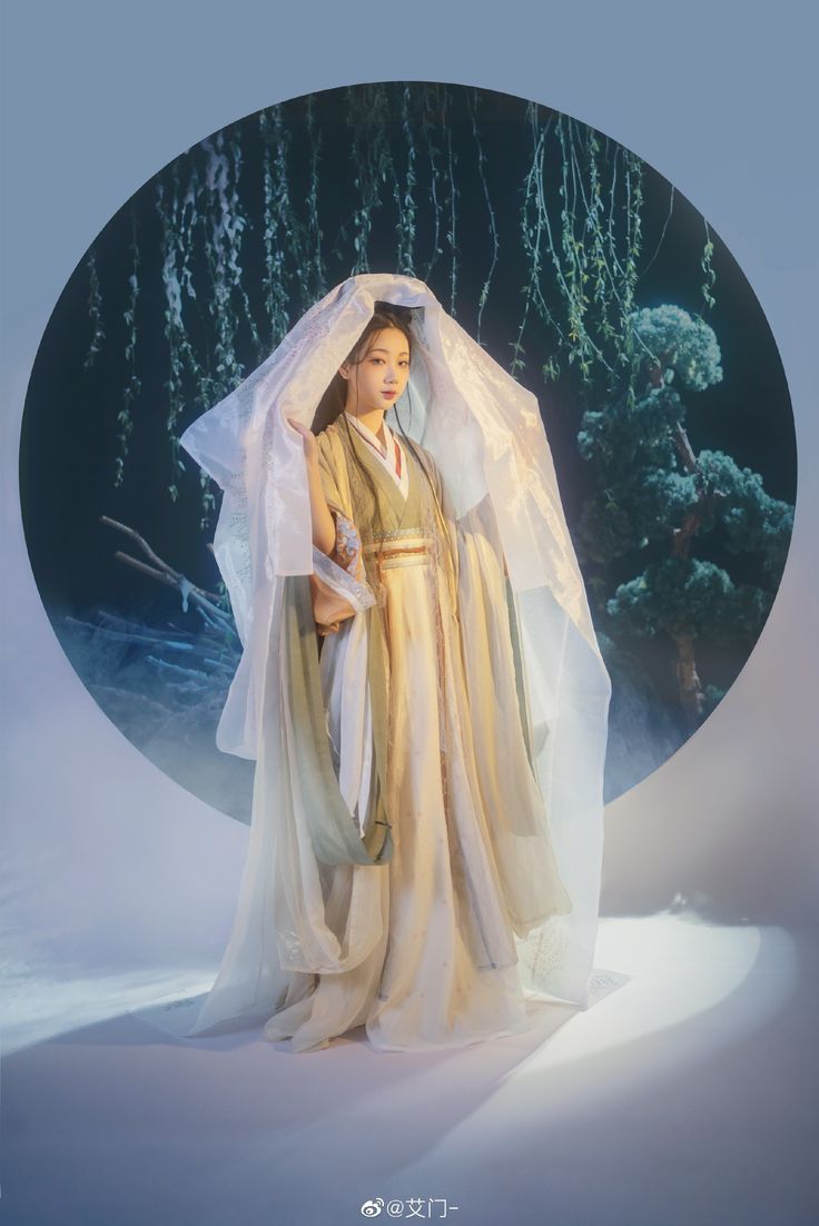 The Revival of Hanfu Culture:Cold Mountain Crossing in the Era of Hanfu Fashion