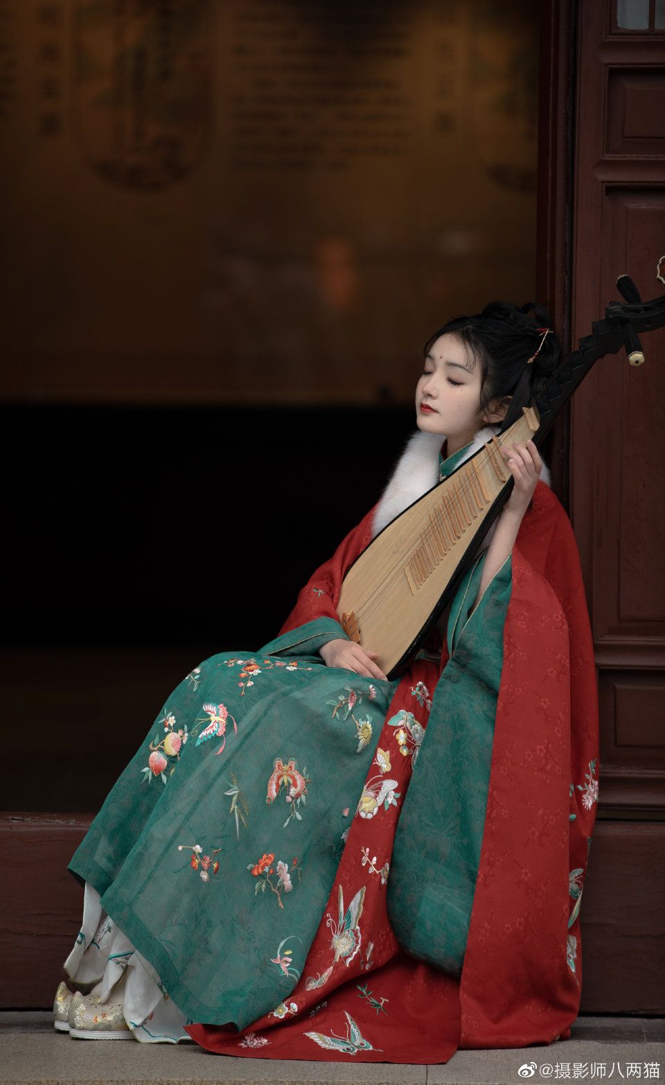 Original Hanfu Styles at Pear Blossom Pavilion:The Essence of Traditional Elegance Original Hanfu Styles at Pear Blossom Pavilion:The Essence of Traditional Elegance