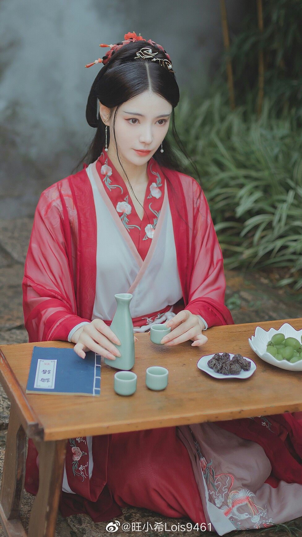 Silk Cheongsam Dress for Summer:A Fashionable and Comfortable Choice Silk Cheongsam Dress for Summer:A Fashionable and Comfortable Choice