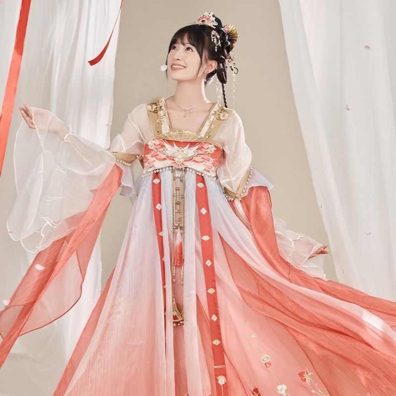 Vintage Cheongsam:Unveiling the Timeless Charm of Traditional Chinese Clothing Vintage Cheongsam:Unveiling the Timeless Charm of Traditional Chinese Clothing