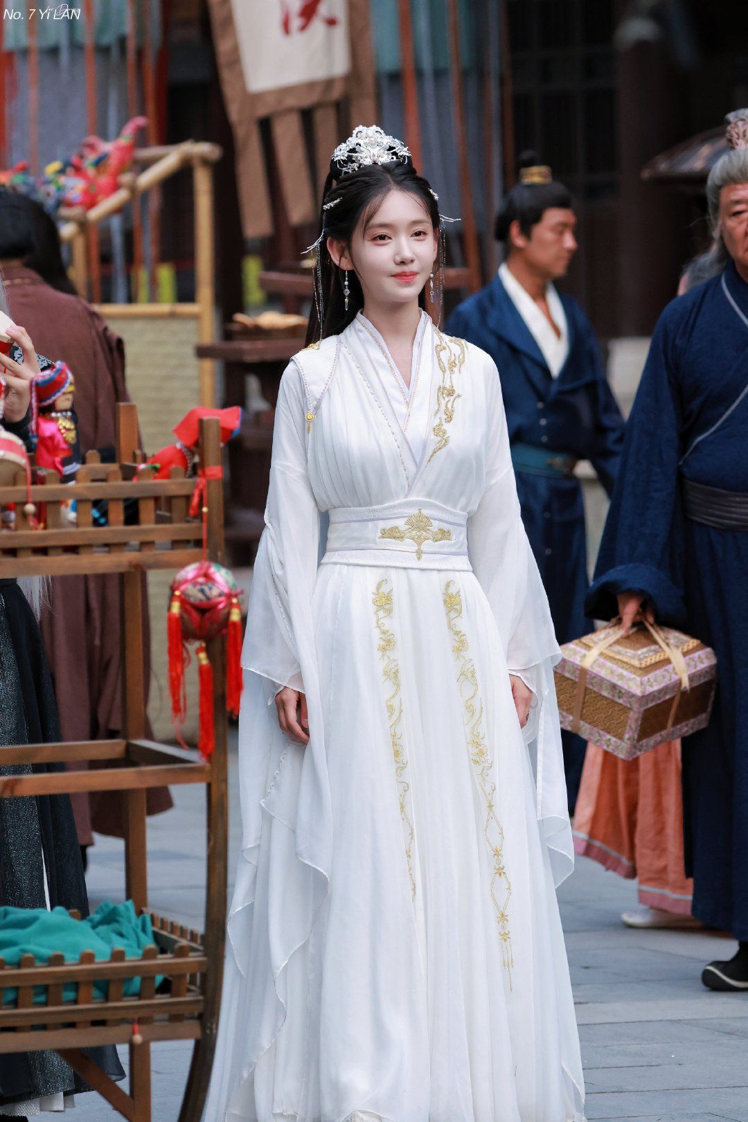 Winter Hanfu Fashion for Children during the Chinese New Year Winter Hanfu Fashion for Children during the Chinese New Year