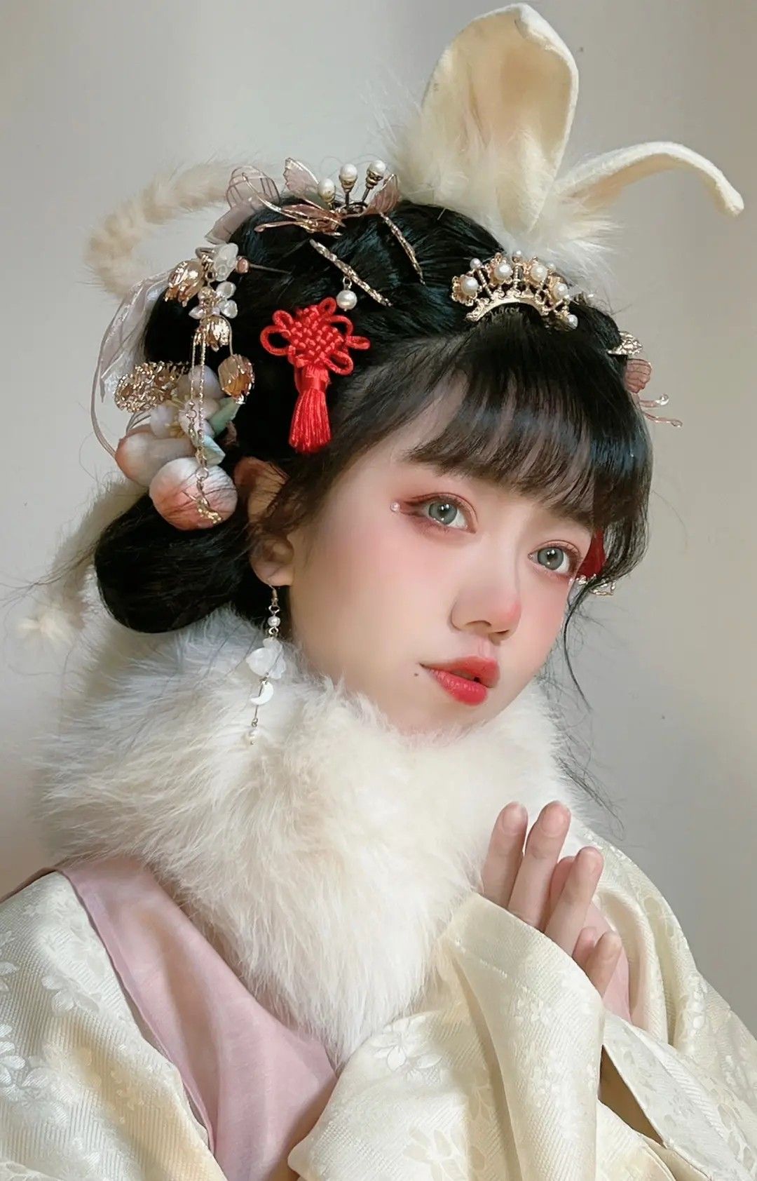 The Cold Elegance of Hanfu in the Wei,Jin,and Southern and Northern Dynasties The Cold Elegance of Hanfu in the Wei,Jin,and Southern and Northern Dynasties