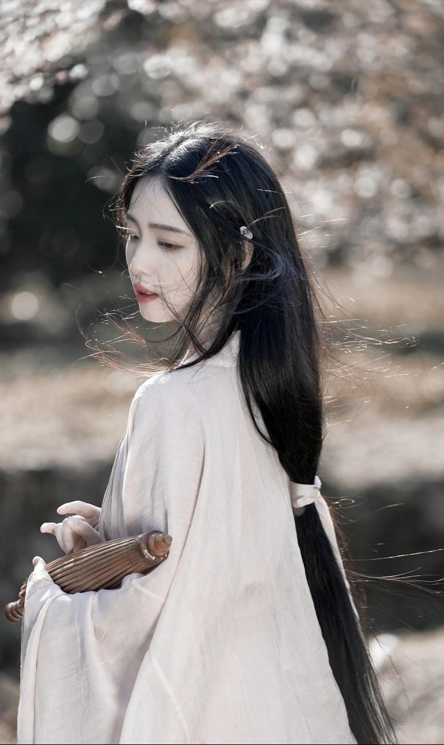 Embracing the Beauty of Plus-Size Hanfu:A Journey Through 180 Pounds of Cultural Elegance