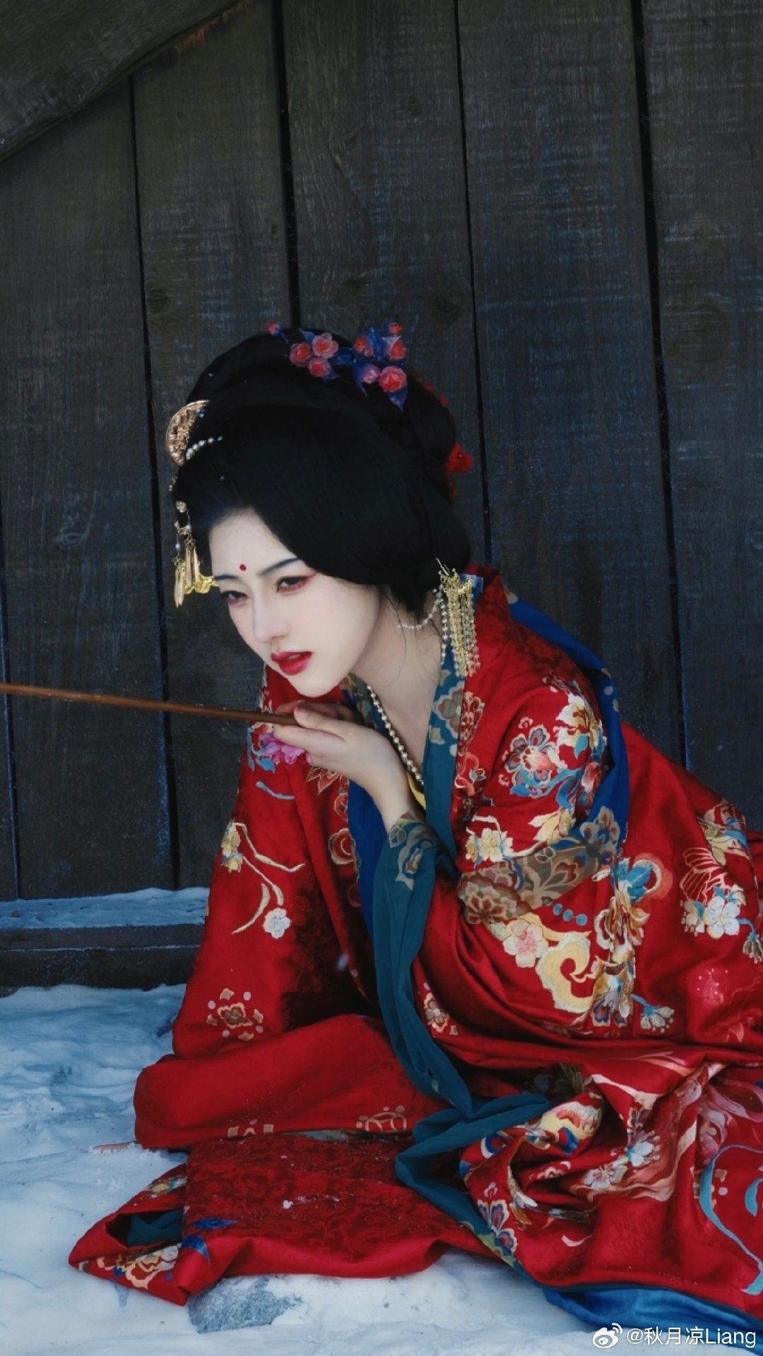 The Splendor of Hanfu:A Journey Through Ancient Chinese Clothing The Splendor of Hanfu:A Journey Through Ancient Chinese Clothing