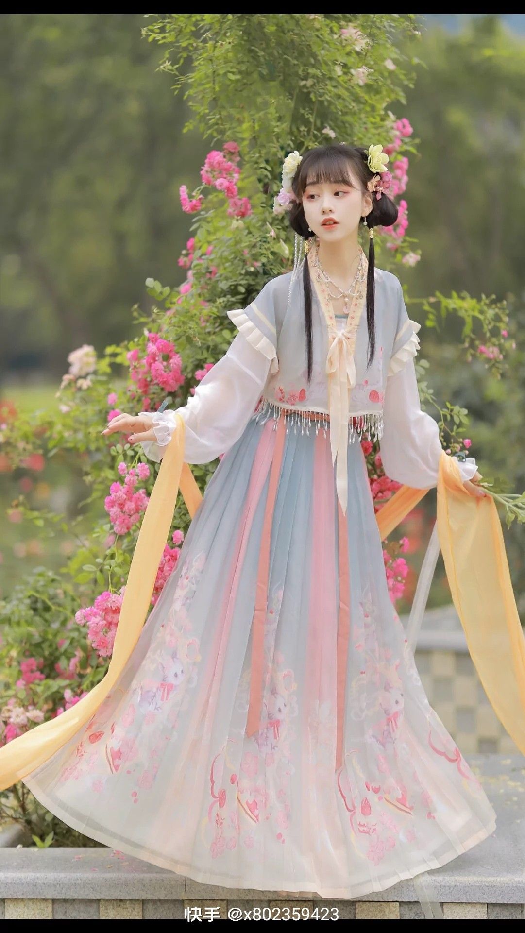 Vintage Ethnic Style:The Intricate Buttons of Cheongsam