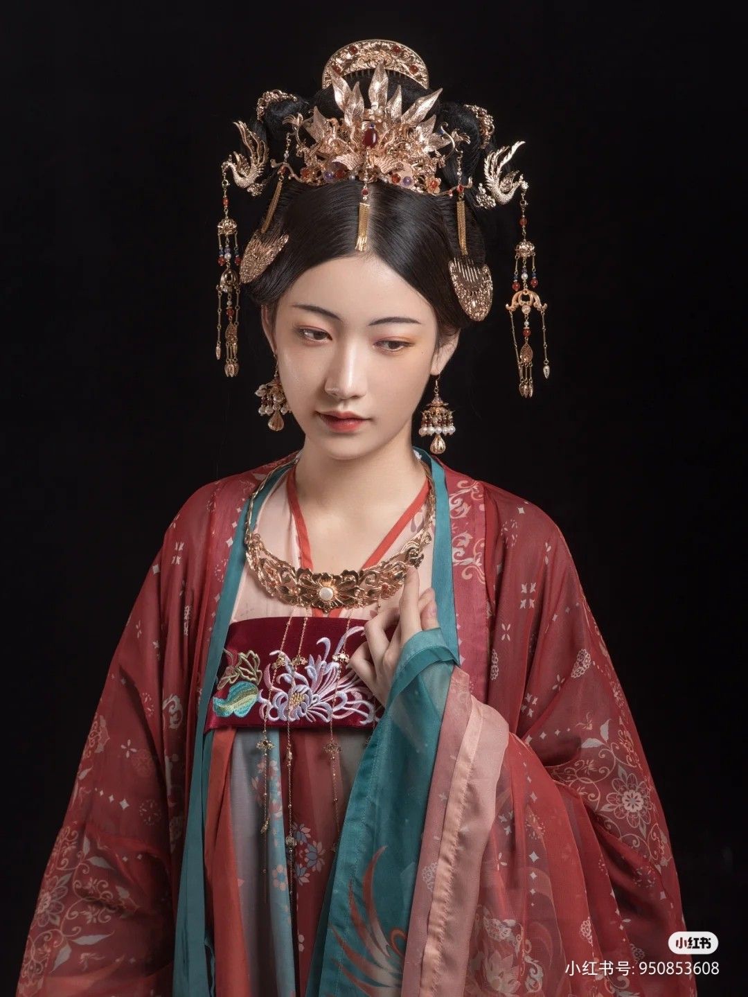The Enchantment of Hanfu Dance:A Girl Childs Journey into Classical Chinese Dancewear and Dance The Enchantment of Hanfu Dance:A Girl Childs Journey into Classical Chinese Dancewear and Dance