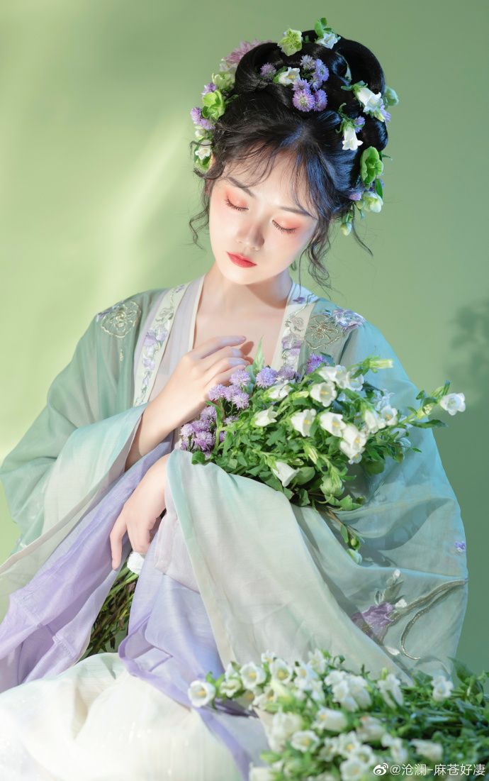 The Evolution of Qipao:The Modernized Version of Aodi Qipao The Evolution of Qipao:The Modernized Version of Aodi Qipao