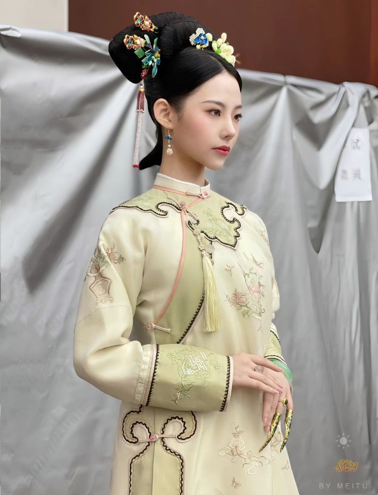 The Enchantment of the Horseface Skirt in the Wedding Dress:A Cultural Journey The Enchantment of the Horseface Skirt in the Wedding Dress:A Cultural Journey