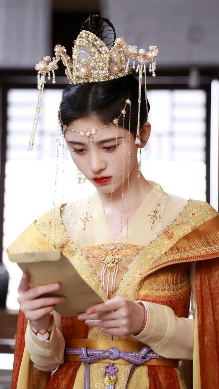 Modern Trends of Hanfu in Junior High School:The Evolution of Traditional Elegance Modern Trends of Hanfu in Junior High School:The Evolution of Traditional Elegance
