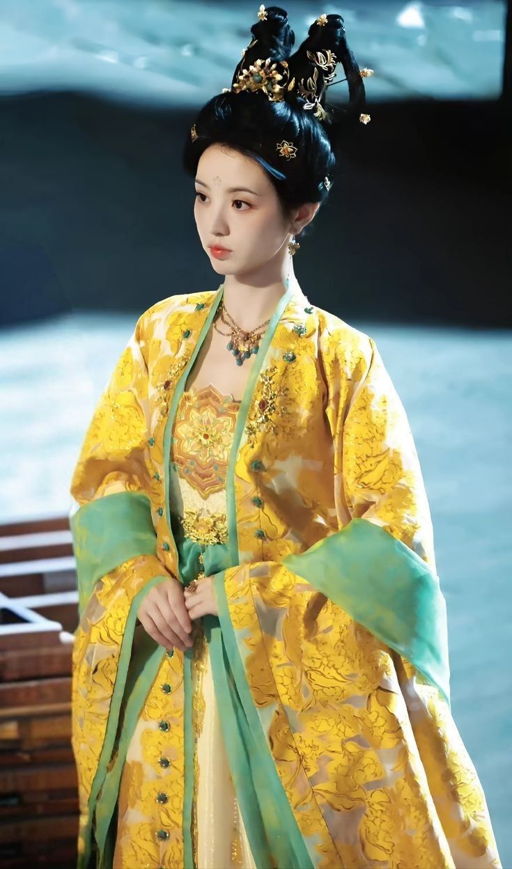 Embracing Traditional Elegance:The Allure of Womens Cheongsam Dress Embracing Traditional Elegance:The Allure of Womens Cheongsam Dress