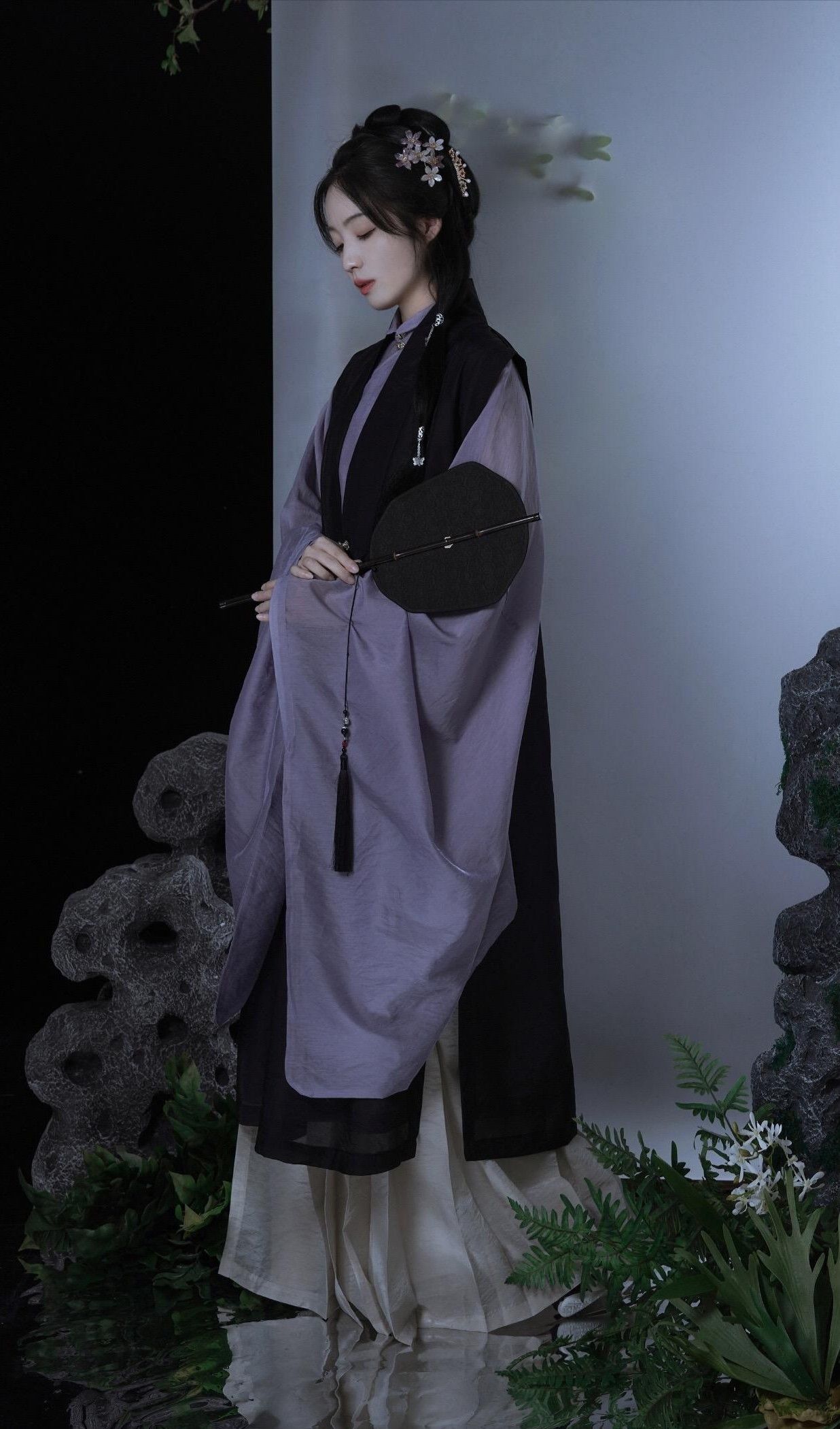 The Revival of Hanfu Shoes in Summer:Exploring the Traditional Charm of Old Beijing Shoes The Revival of Hanfu Shoes in Summer:Exploring the Traditional Charm of Old Beijing Shoes
