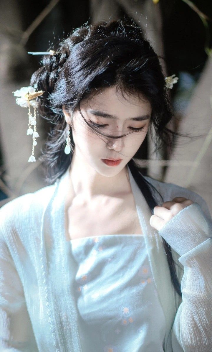 Summer-Ready Silk Cheongsam:A Fashionable and Comfortable Choice Summer-Ready Silk Cheongsam:A Fashionable and Comfortable Choice