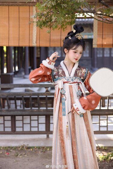 Winter Childrens Chinese-Style Hanfu Girl Tang Costumes:Embracing Traditional Elegance Winter Childrens Chinese-Style Hanfu Girl Tang Costumes:Embracing Traditional Elegance