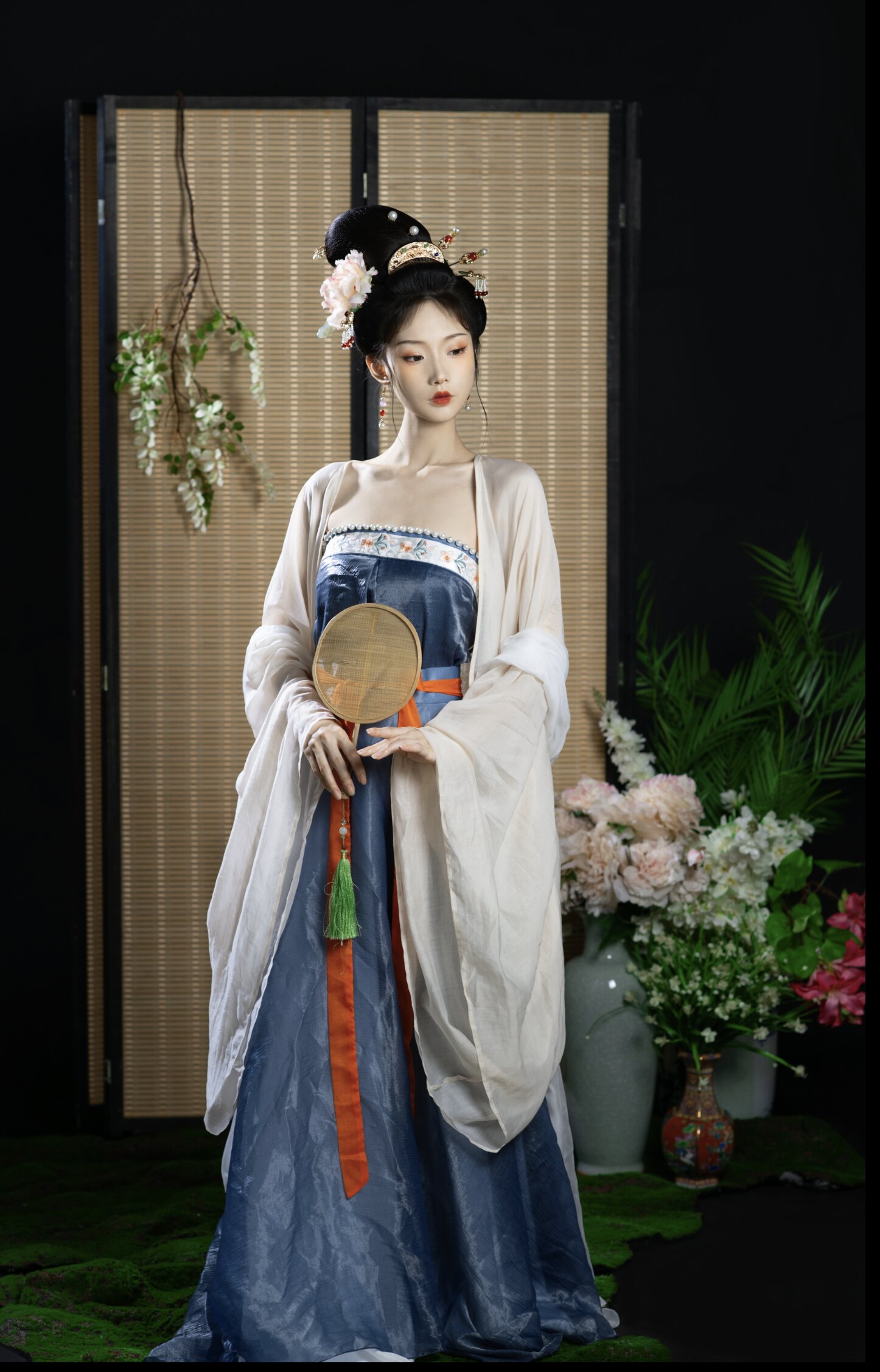 Miss Si Tengs Cheongsam:The Splendor of Traditional Chinese Clothing in the Republic of China Era