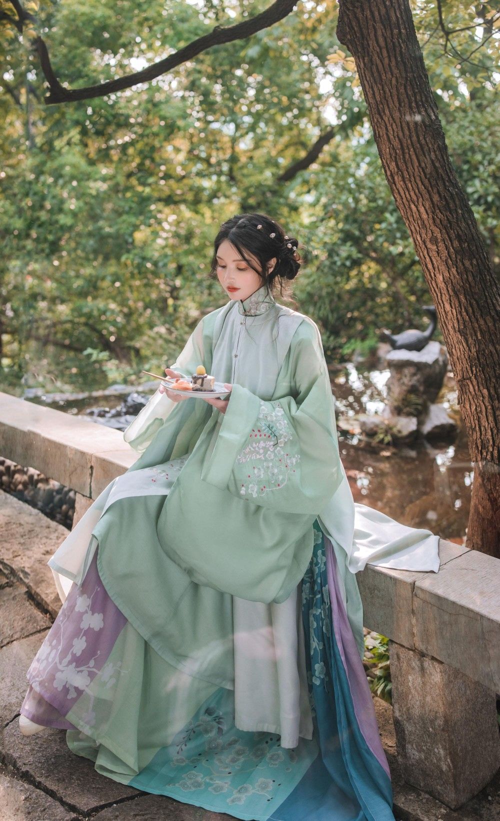 The Evolution of Hanfu Shoes Insoles:Understanding the Comfort and Cultural Significance