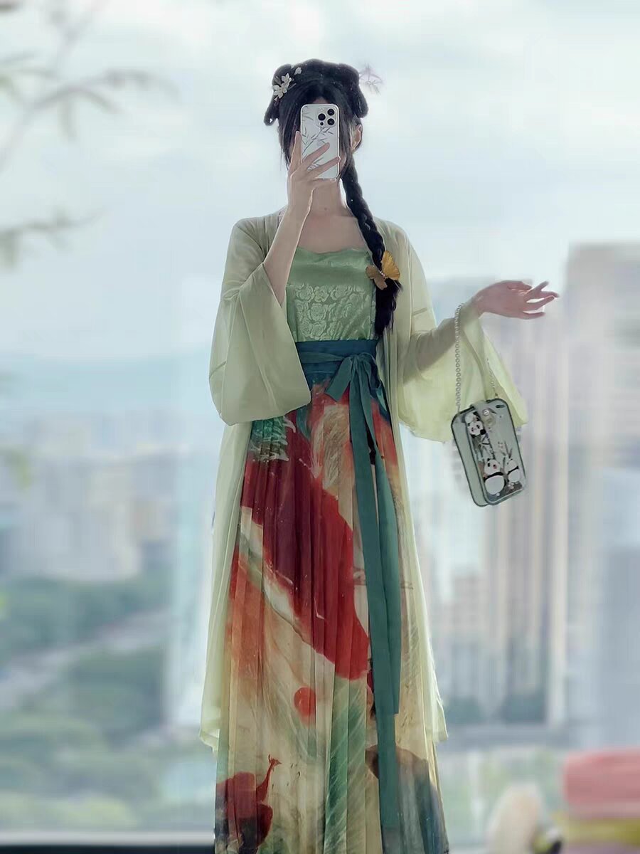 The Splendor of Chinese Hanfu:The Mian Mian Skirt The Splendor of Chinese Hanfu:The Mian Mian Skirt
