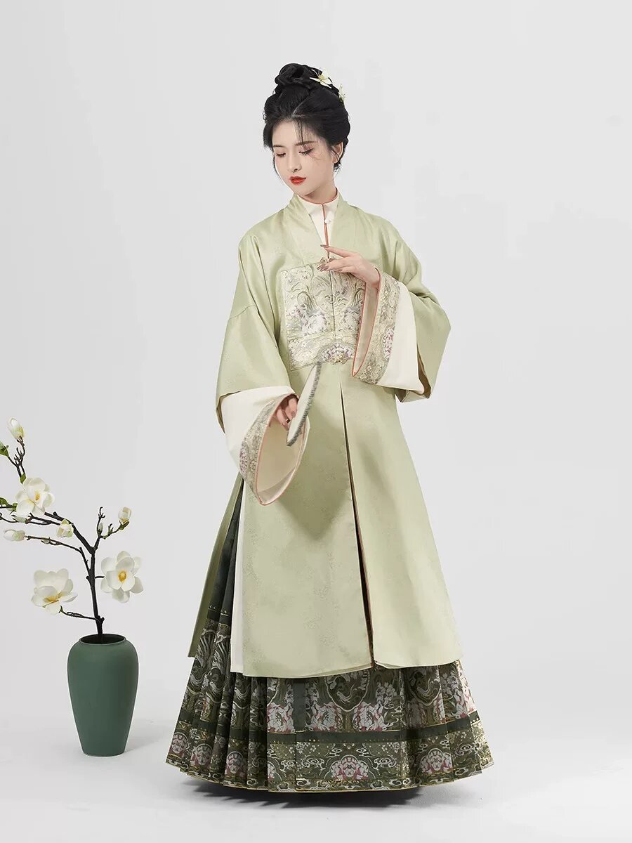 Authentic Original Hanfu:The Charm of Qiong Style Authentic Original Hanfu:The Charm of Qiong Style