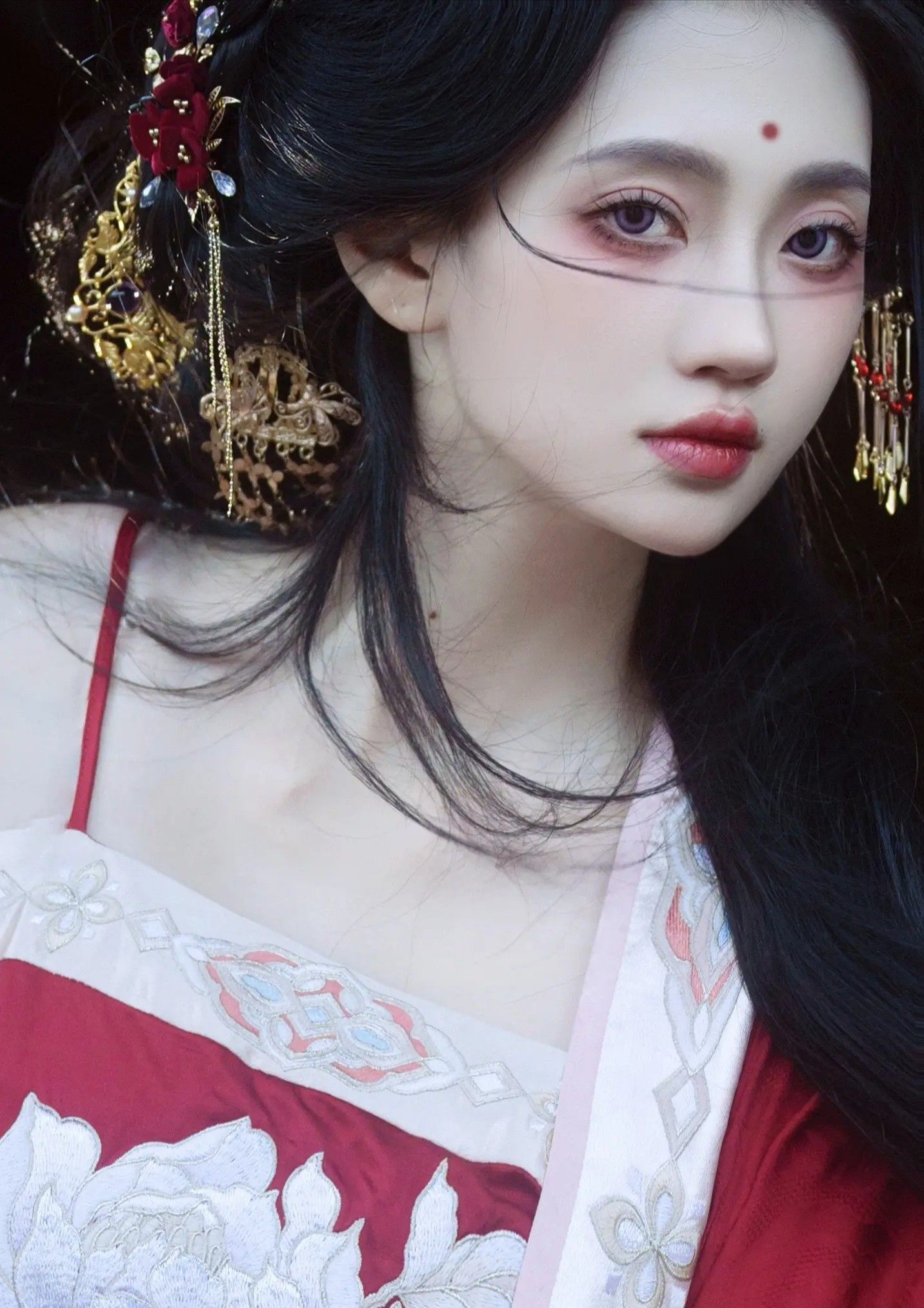 The Enchanting World of a Hanfu Girl:Lin Daiyu The Enchanting World of a Hanfu Girl:Lin Daiyu
