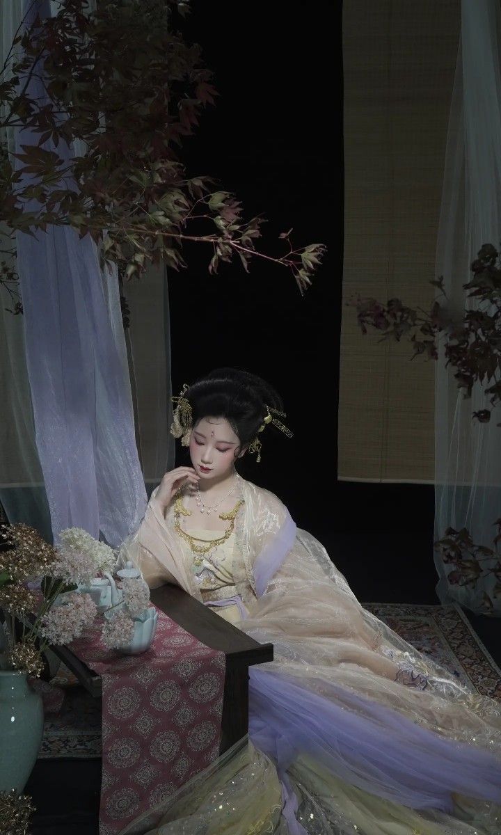 Seduction in Mini Cheongsam:Unveiling the Eroticism of Traditional Elegance Seduction in Mini Cheongsam:Unveiling the Eroticism of Traditional Elegance