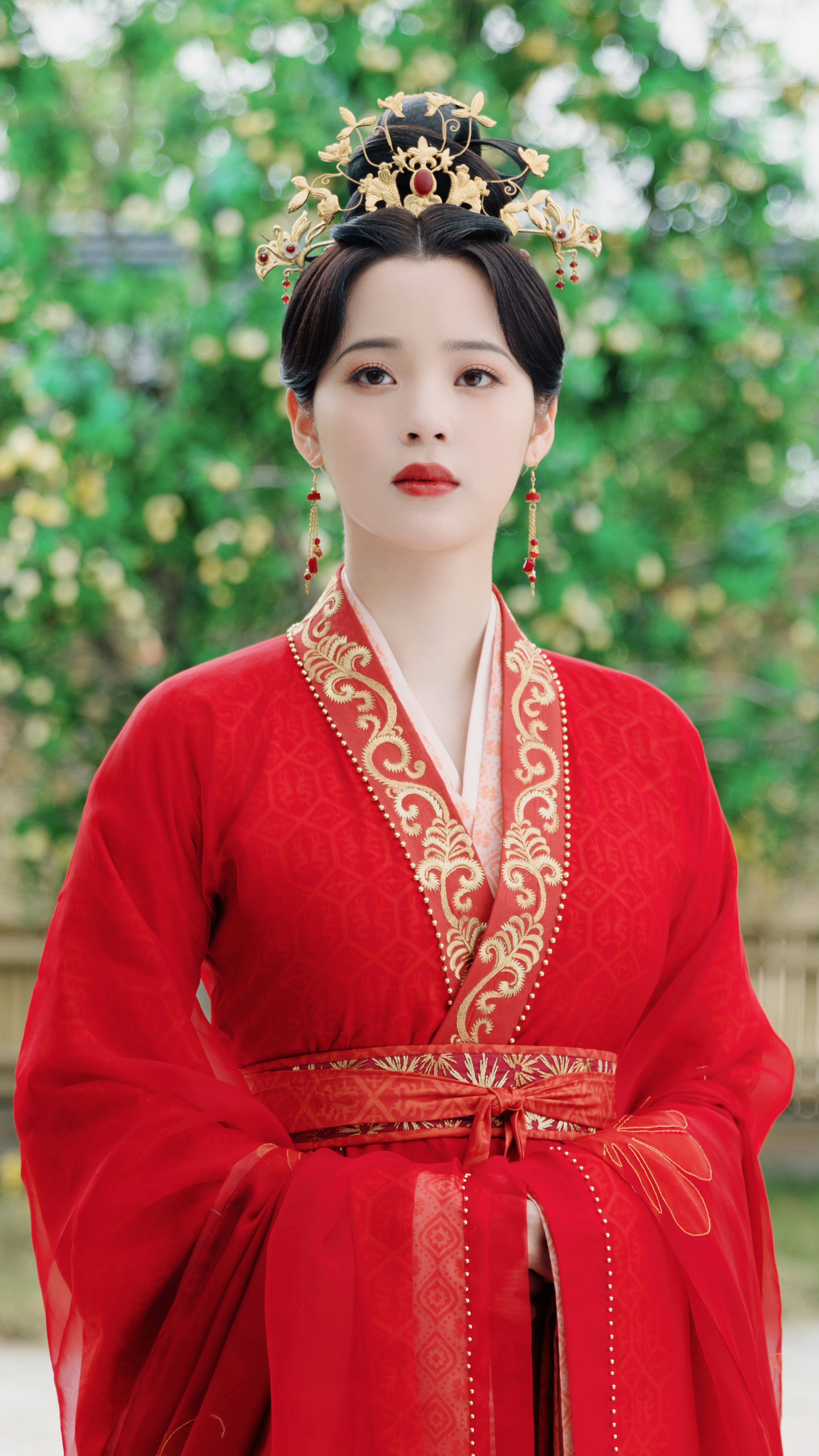 Hanfu Song Dynasty Style:Authentic Jin-Jin Dynasty Fashion in Detail Hanfu Song Dynasty Style:Authentic Jin-Jin Dynasty Fashion in Detail