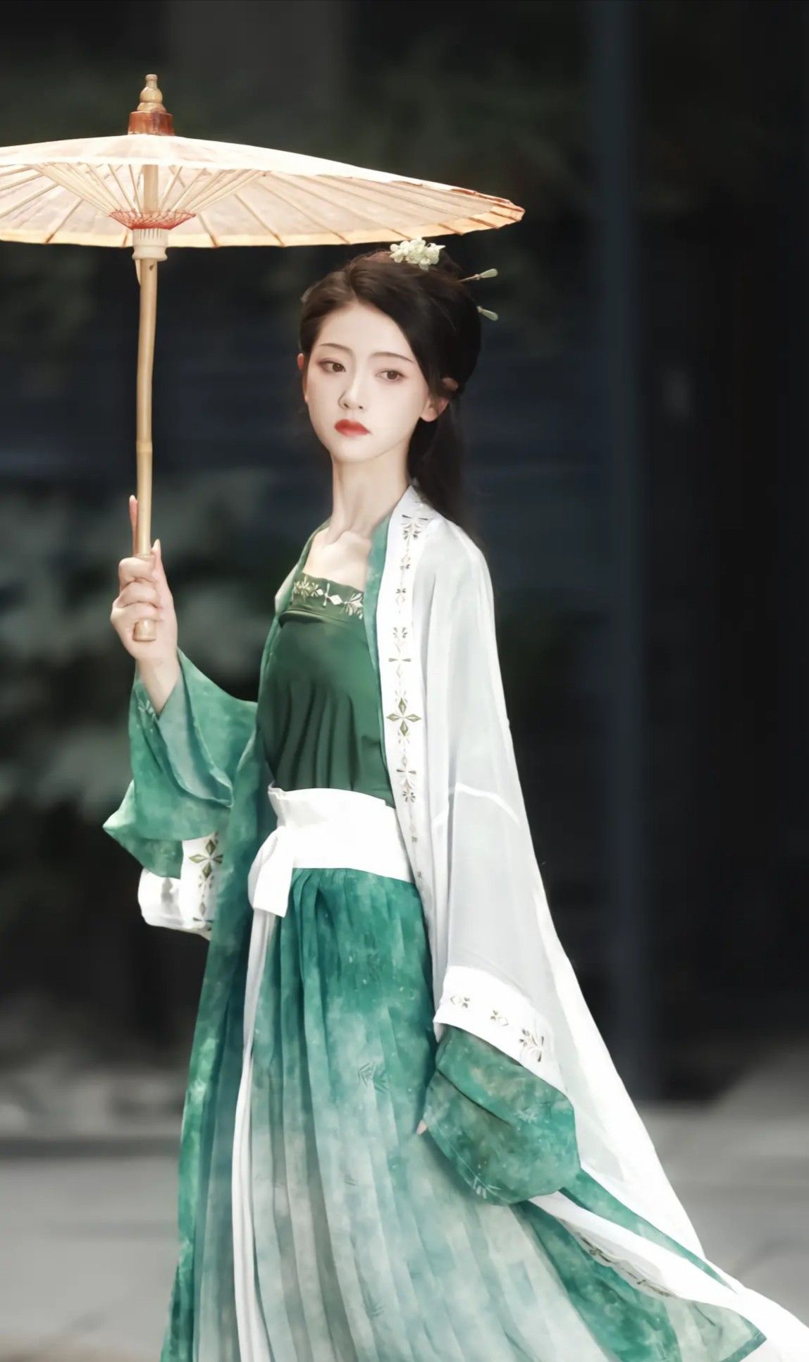 Traditional Hanfu Boots and Clogs:A Journey into the Fusion of Ancient Fashion and Modern Comfort Traditional Hanfu Boots and Clogs:A Journey into the Fusion of Ancient Fashion and Modern Comfort
