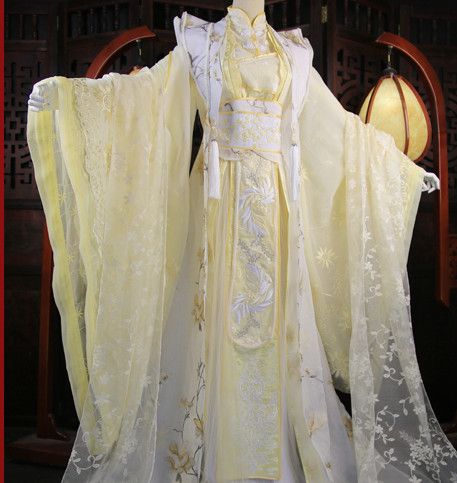 Celebrating Childrens Birthday in Traditional Hanfu Fashion:A Cultural Journey Celebrating Childrens Birthday in Traditional Hanfu Fashion:A Cultural Journey