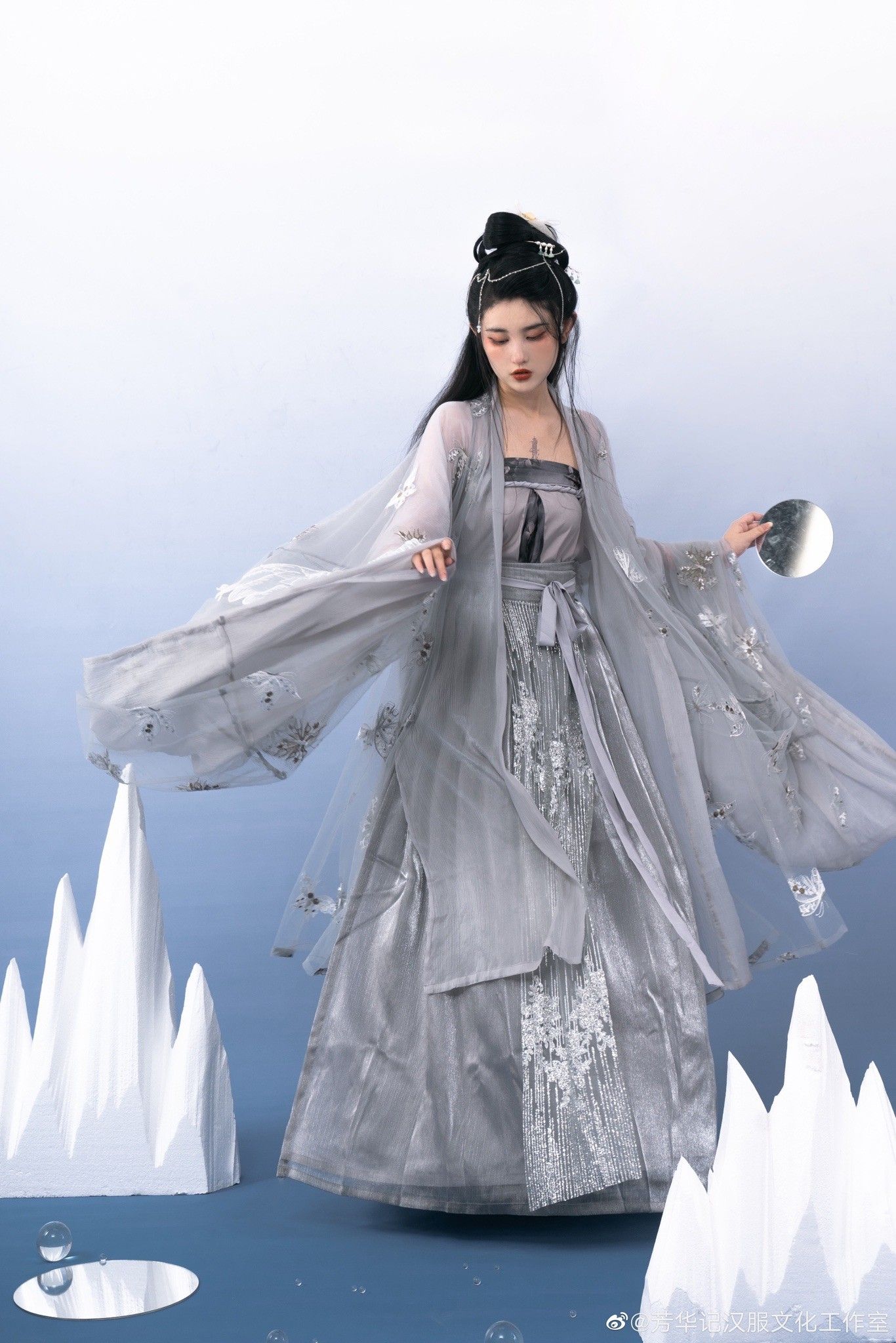 Elegant Hanfu Womens Hooded Jacket Ensemble Elegant Hanfu Womens Hooded Jacket Ensemble