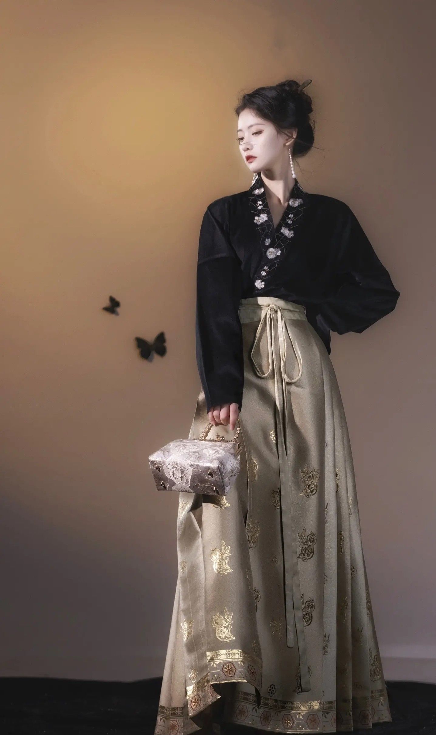 Qipaos:The Rise of Traditional Charm on Douyins Fashion Wave Qipaos:The Rise of Traditional Charm on Douyins Fashion Wave