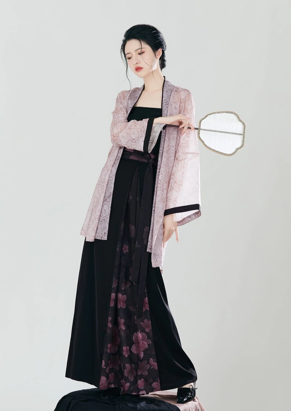 Enhanced Cheongsam Performance Gowns:Embracing Traditional Elegance with Modern Innovations Enhanced Cheongsam Performance Gowns:Embracing Traditional Elegance with Modern Innovations