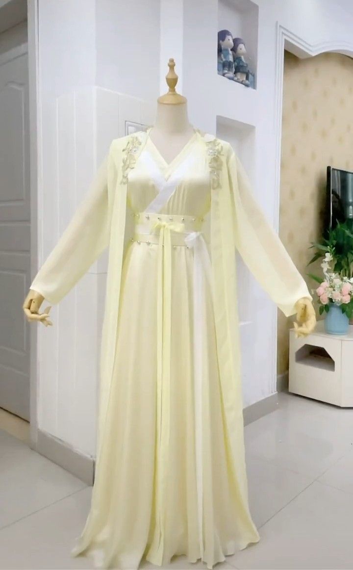 Original Design of Authentic Hanfu Ming-Style Clothing for Young Girls:A Closer Look Original Design of Authentic Hanfu Ming-Style Clothing for Young Girls:A Closer Look