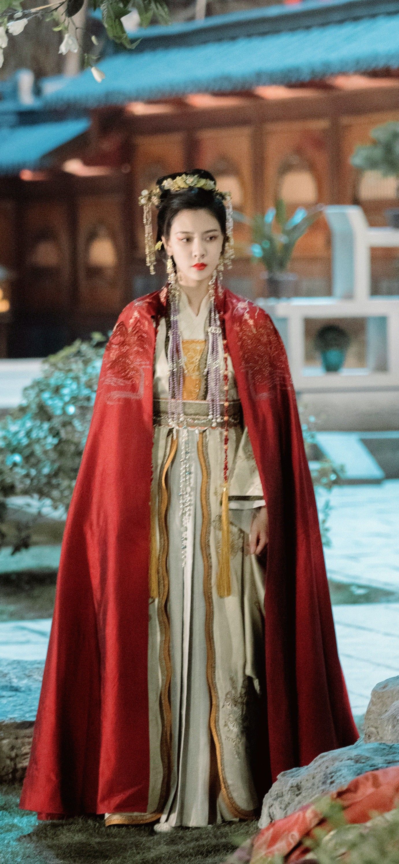 Miss Si Tengs Cheongsam:The Art of Belly-Covering Elegance Miss Si Tengs Cheongsam:The Art of Belly-Covering Elegance