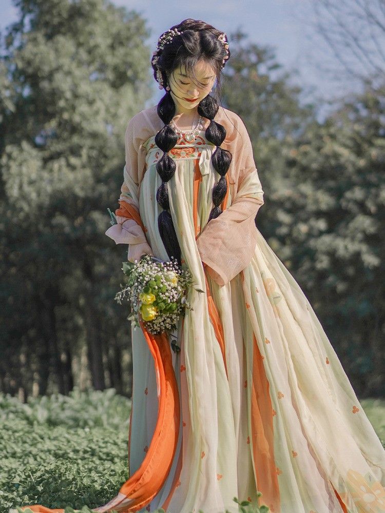 Blue Lotus Hanfu Society:Preserving Traditional Chinese Culture in Modern Times