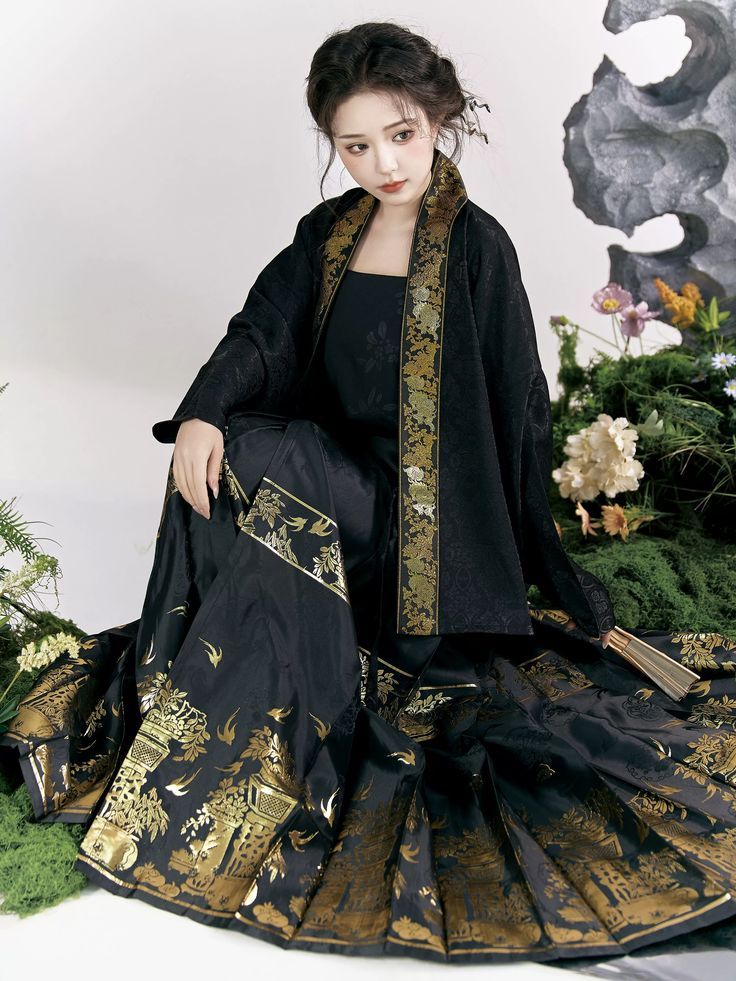 Pearl-Studded Cheongsam:A Blend of Tradition and Elegance Pearl-Studded Cheongsam:A Blend of Tradition and Elegance