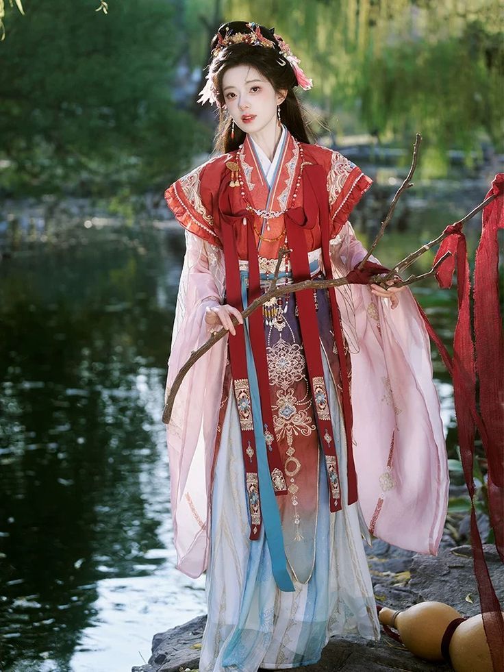 The Dominance of Tang-Style Hanfu:The Revival of Ancient Chinese Splendor The Dominance of Tang-Style Hanfu:The Revival of Ancient Chinese Splendor