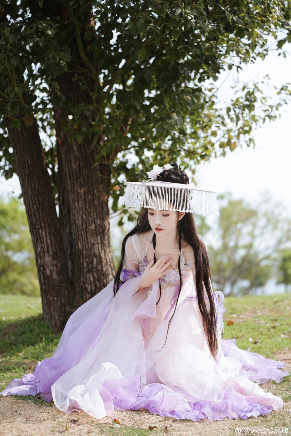 Traditional Tang-Style Chinese Womens Wear for Autumn-Winter Childrens Fashion Traditional Tang-Style Chinese Womens Wear for Autumn-Winter Childrens Fashion