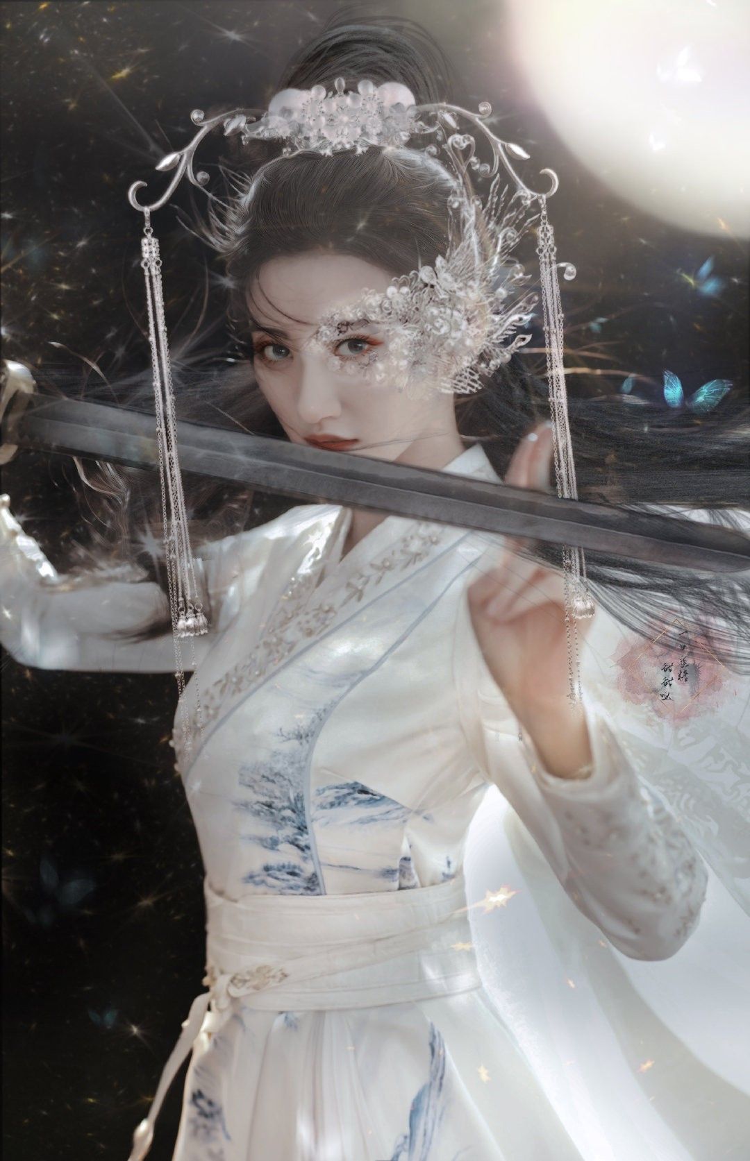 Capturing the Essence of Traditional Chinese Beauty in Lotus-Blooming Hanfu Fashion Capturing the Essence of Traditional Chinese Beauty in Lotus-Blooming Hanfu Fashion