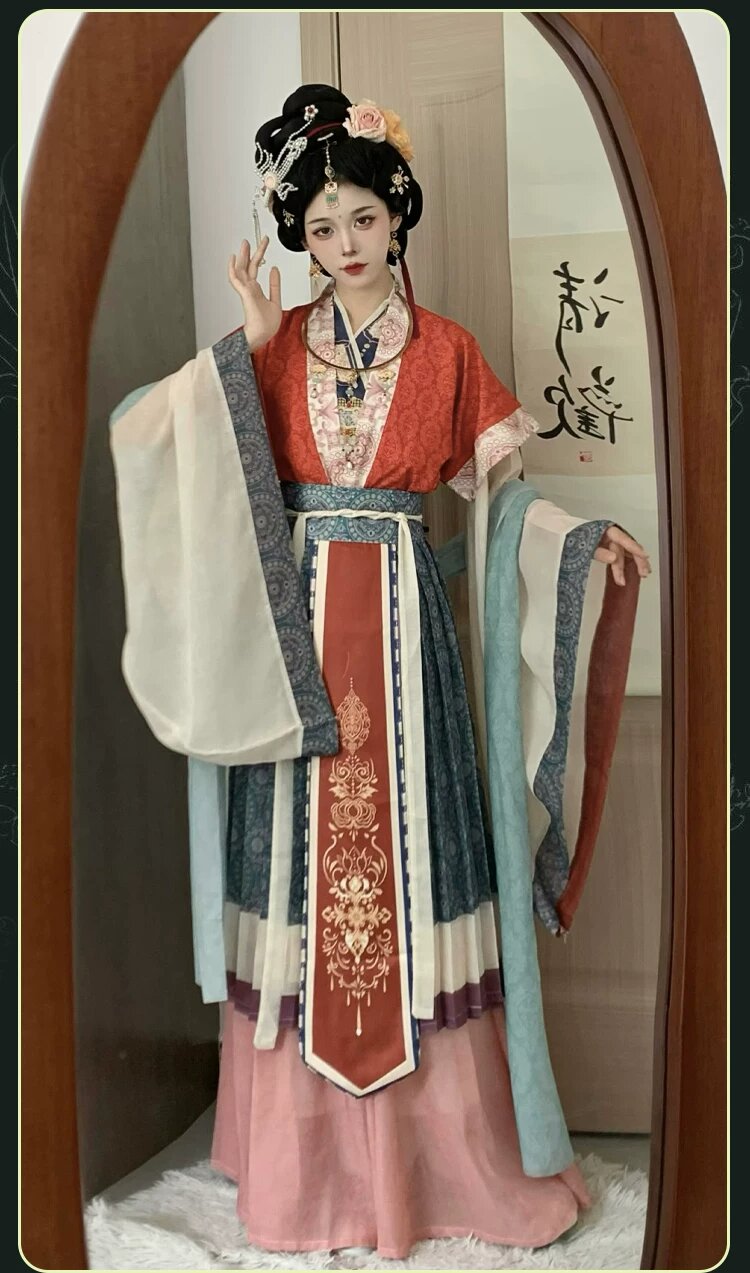 Elegant Cloud Silk Skirt:A Premium Cheongsam Dress